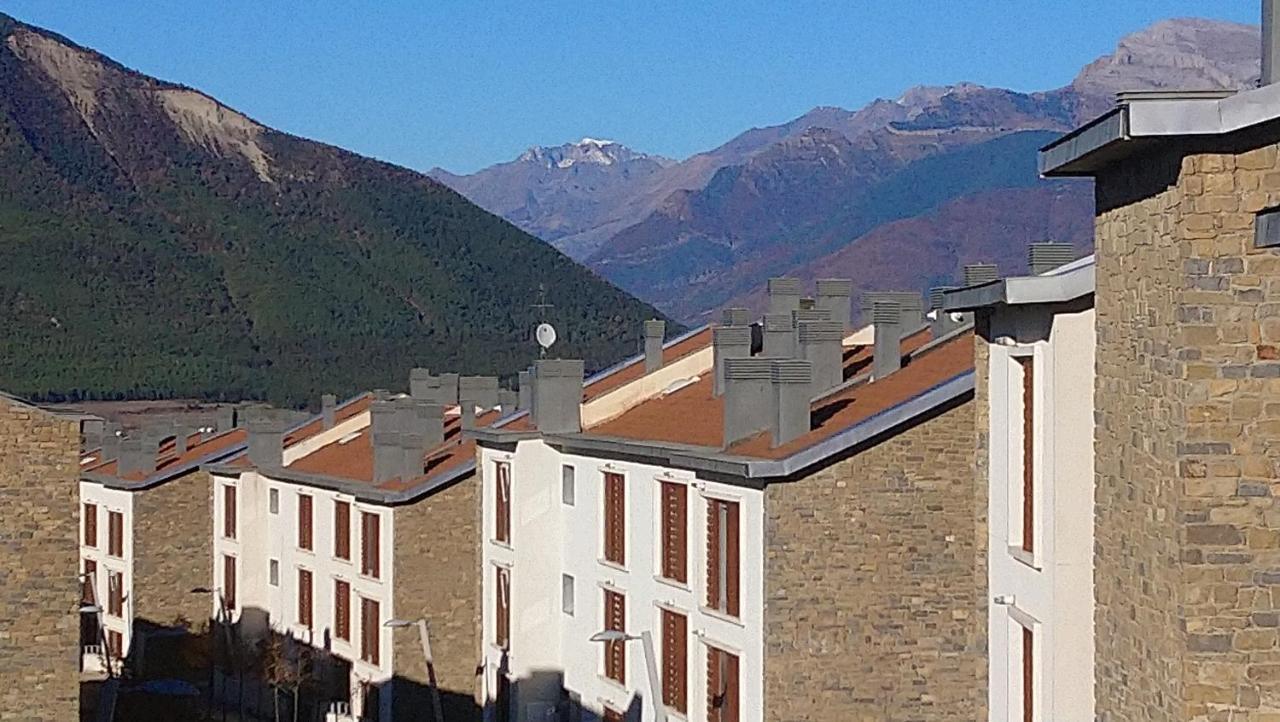 Las Margas. Golf. Bici. Esqui. Piscina. Sabiñánigo Εξωτερικό φωτογραφία