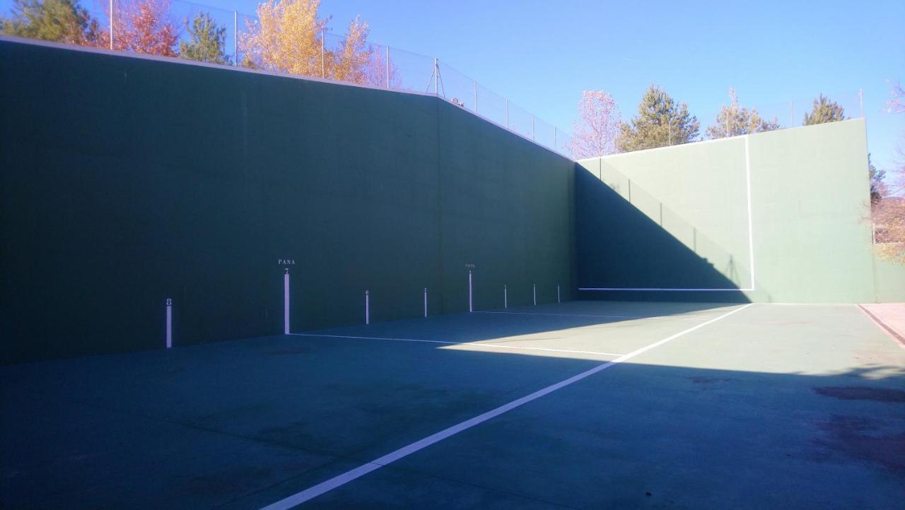 Las Margas. Golf. Bici. Esqui. Piscina. Sabiñánigo Εξωτερικό φωτογραφία